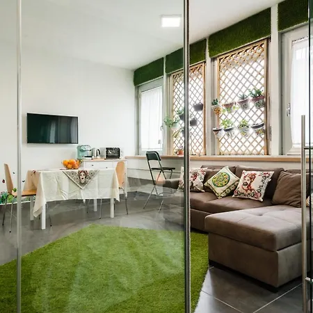 Apartman House *